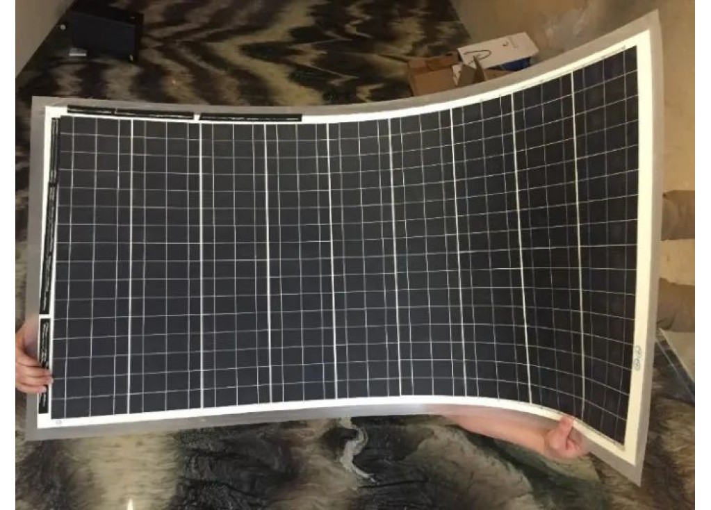New breakthroughs in science! Thin as paper, flexible solar cells are coming!
